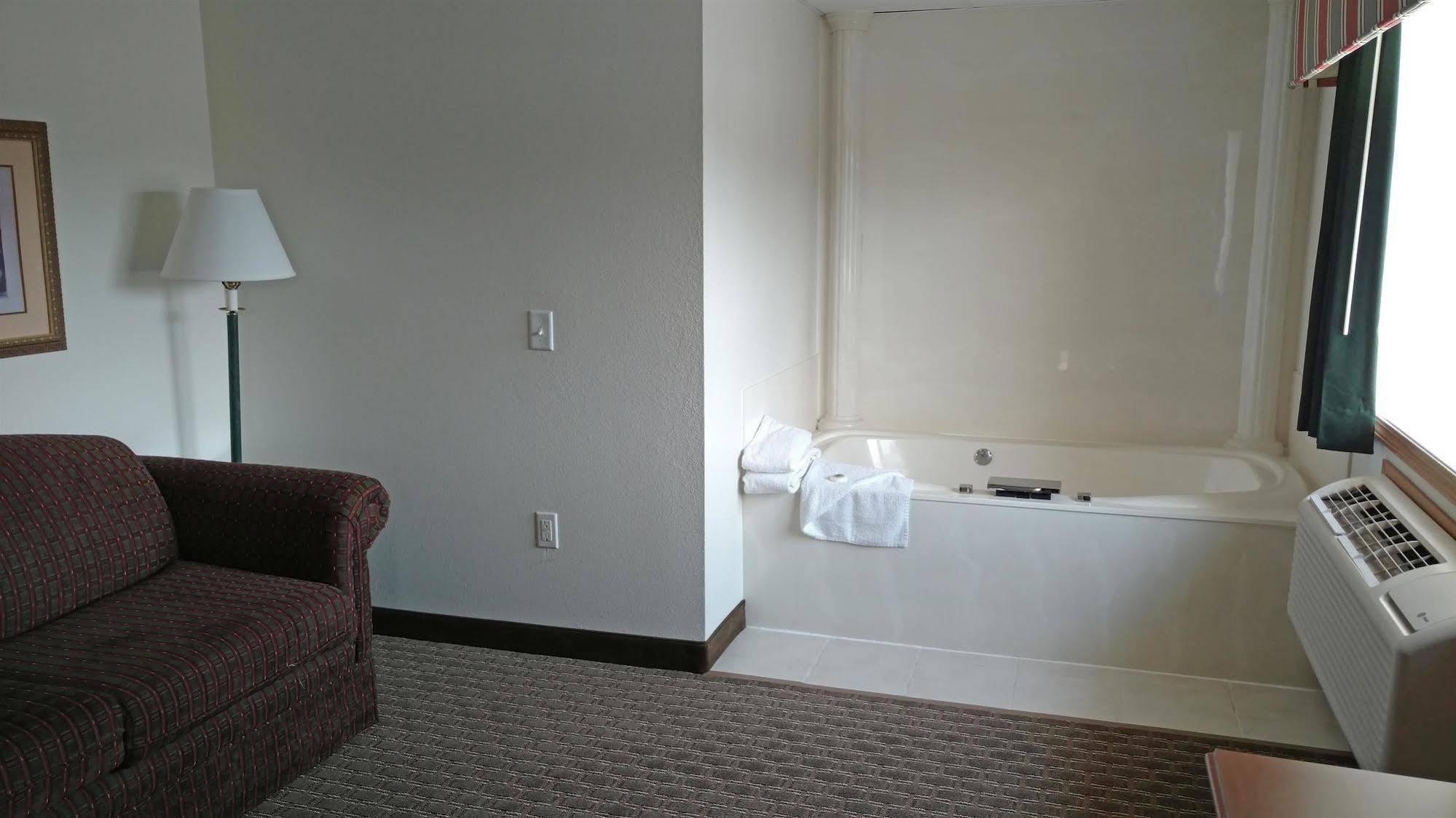 Americas Best Value Inn Annandale Extérieur photo