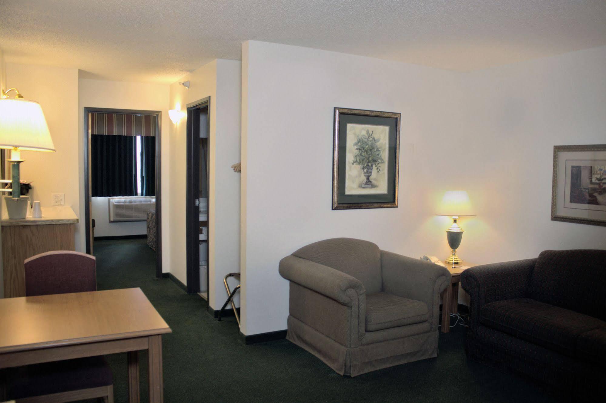 Americas Best Value Inn Annandale Extérieur photo