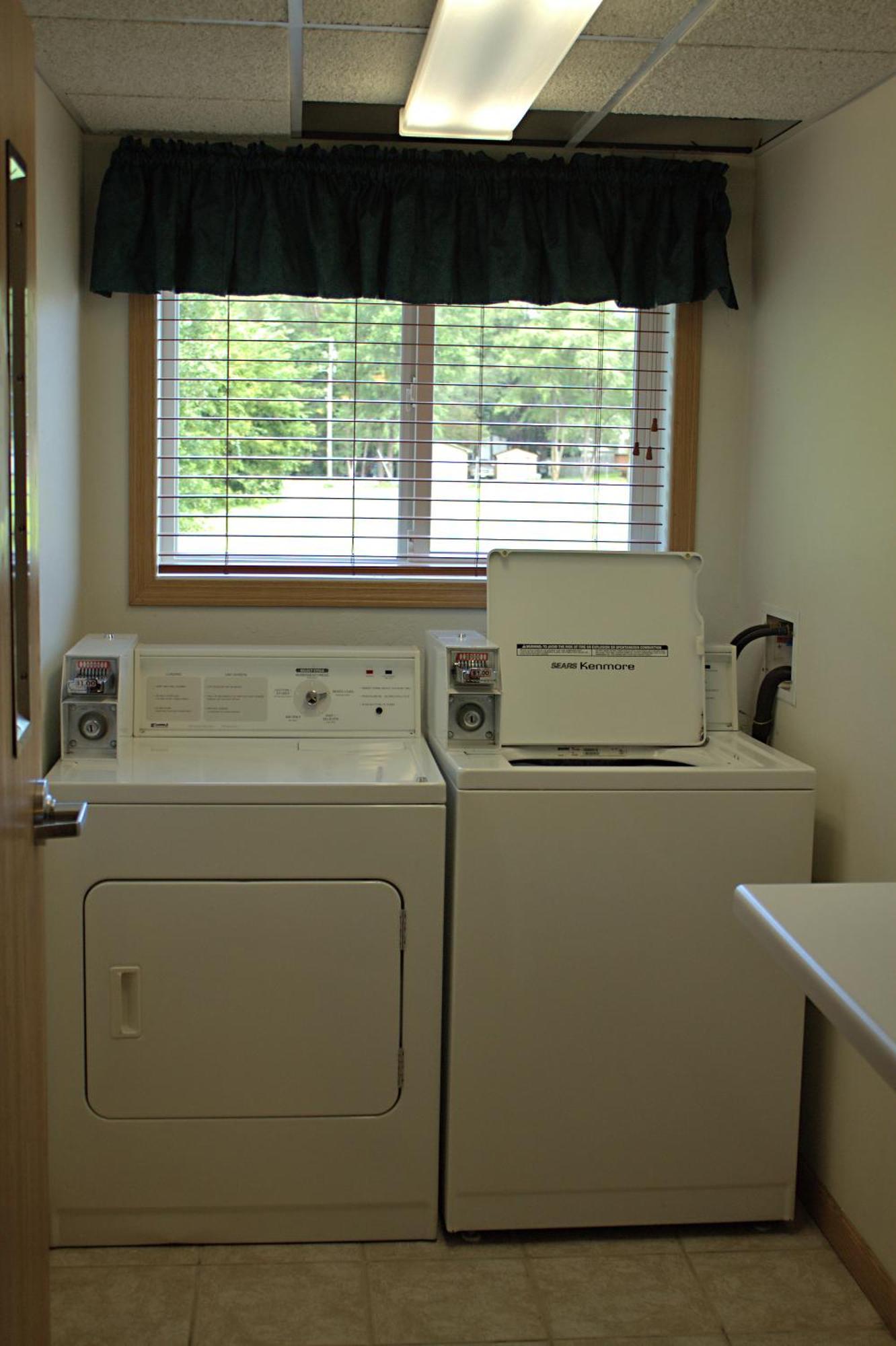 Americas Best Value Inn Annandale Extérieur photo
